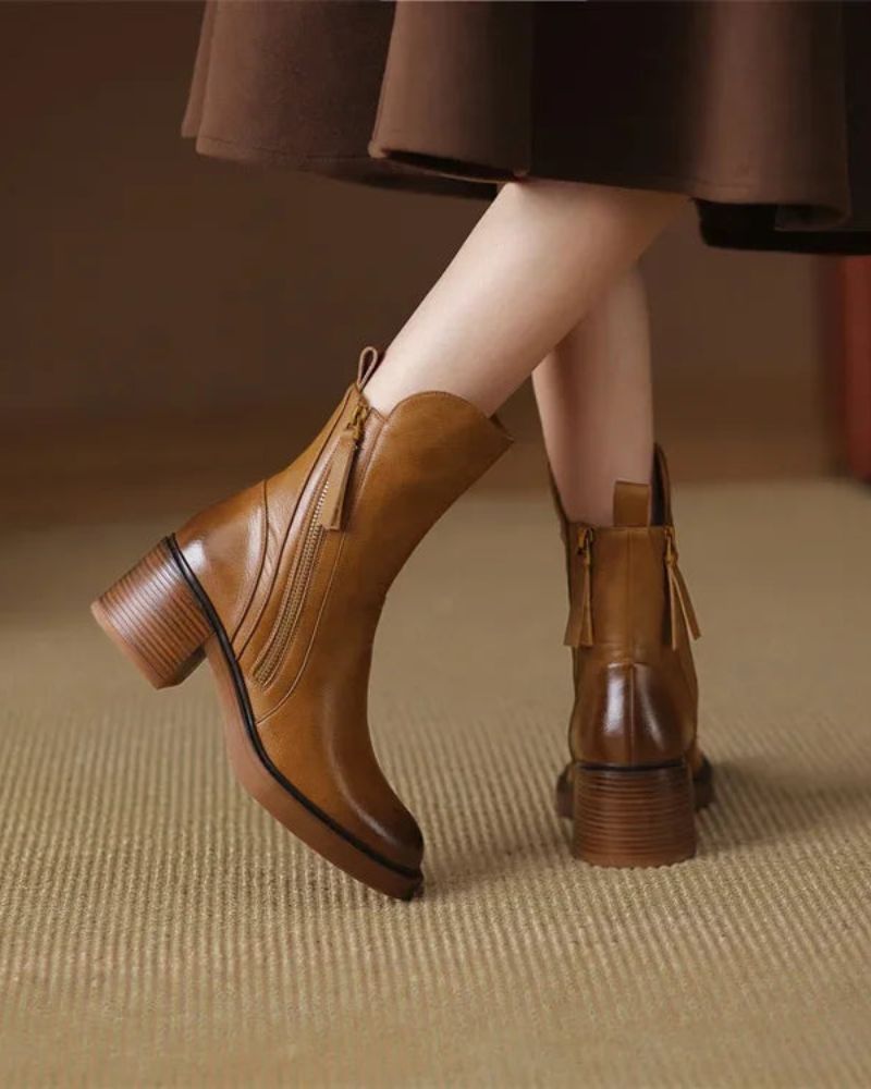 Gabriel | Botines negros de cuero con tacón cómodo, elegantes y atemporales.